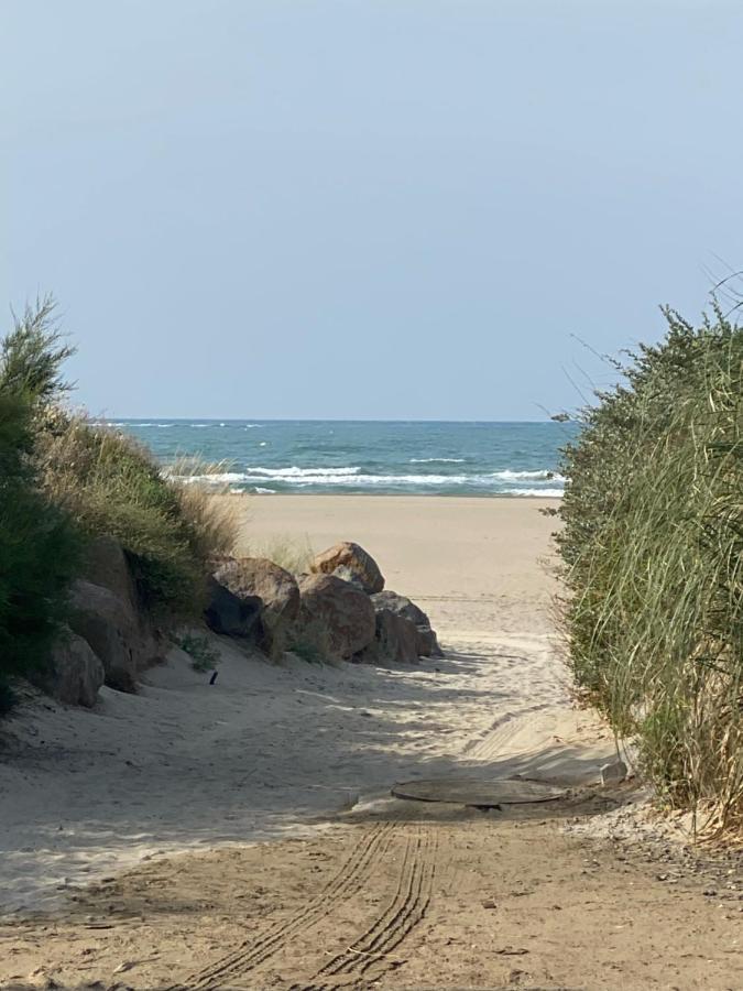 Superbe En Bord De *